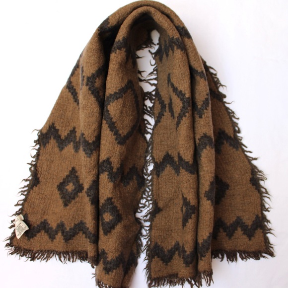 Wilfred Reversible Brown Scarf - Picture 2 of 5